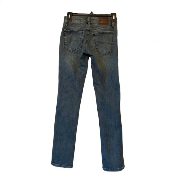 Lucky Brand Straight Leg Jeans - Picture 5 of 11